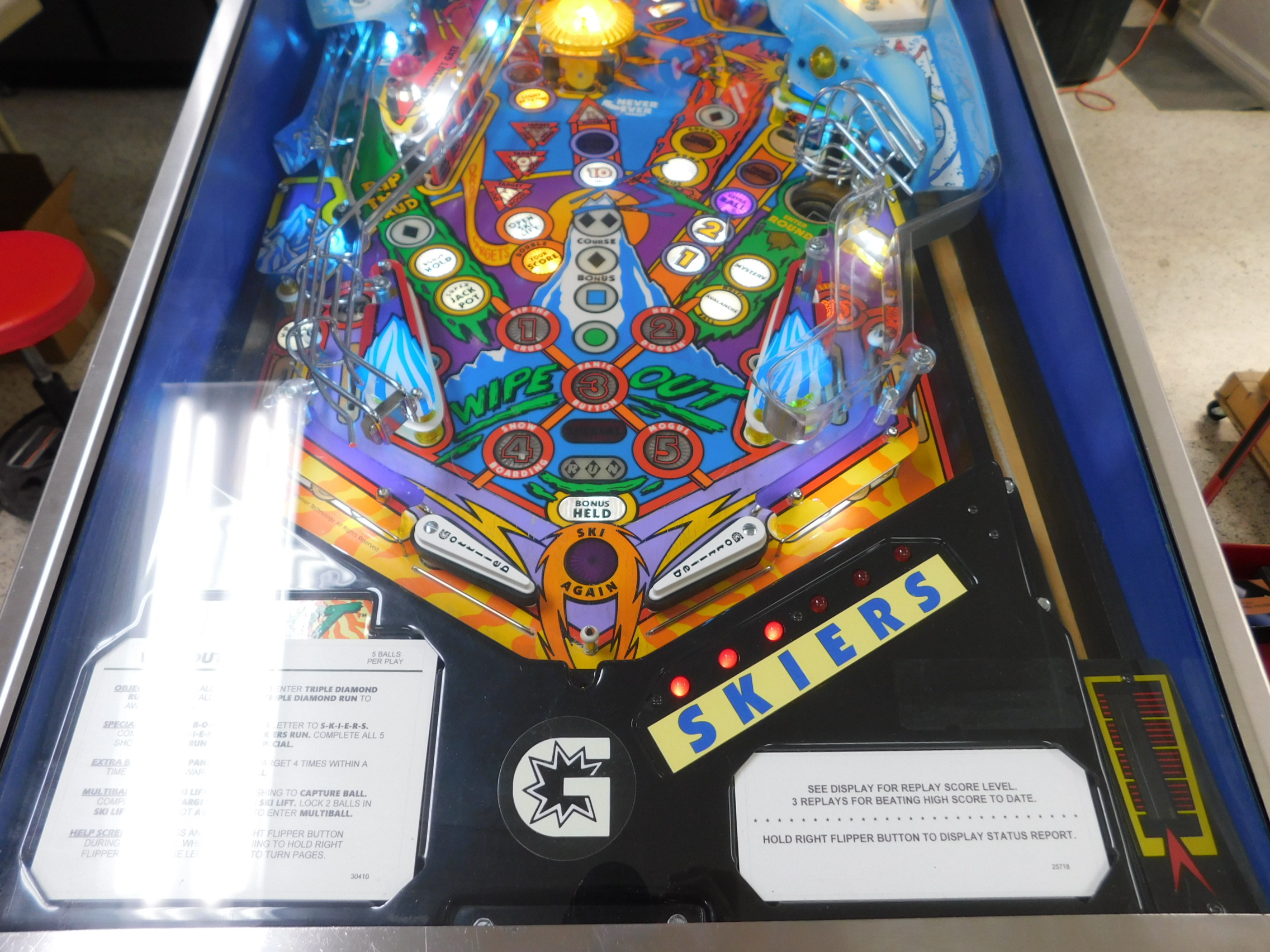 the-sparkling-appeal-of-canada-dry-pinball-a-nostalgic-fusion-of-refreshment-and-retro-gaming-68e330fa42fec.jpg